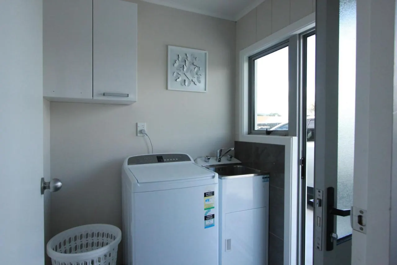 Rose Apartments Central Rotorua- Accommodation & Private Spa 뉴질랜드