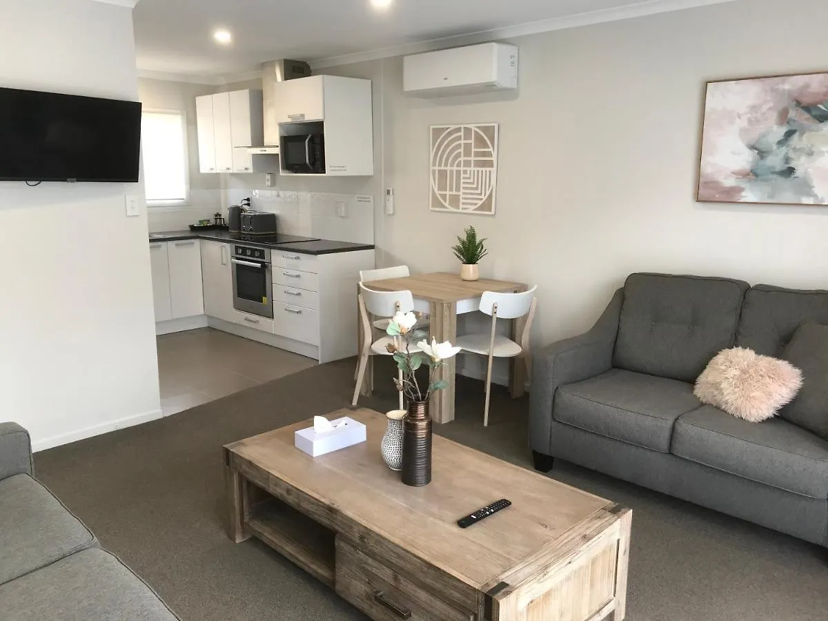 Rose Apartments Central Rotorua- Accommodation & Private Spa